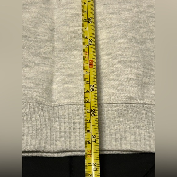 Bedford Fall NY Sweatshirt M snug NWOT It’s A Wonderful Life Christmas film - Picture 7 of 12